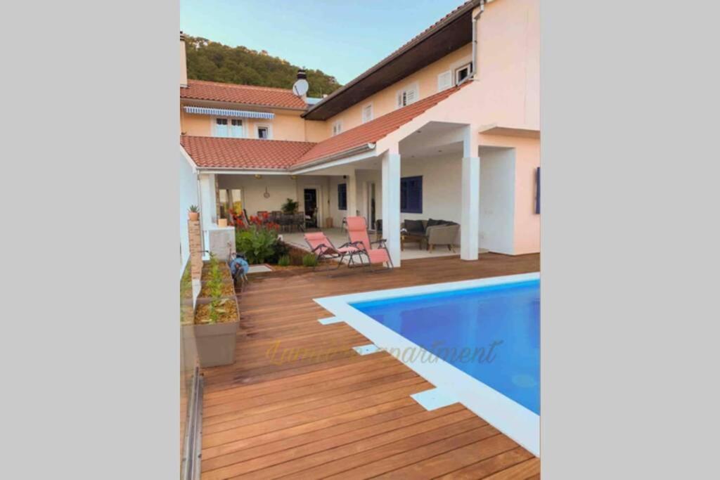 Seaview Pool Apartment-Lumiere, Island Hvar-Gdinj Экстерьер фото