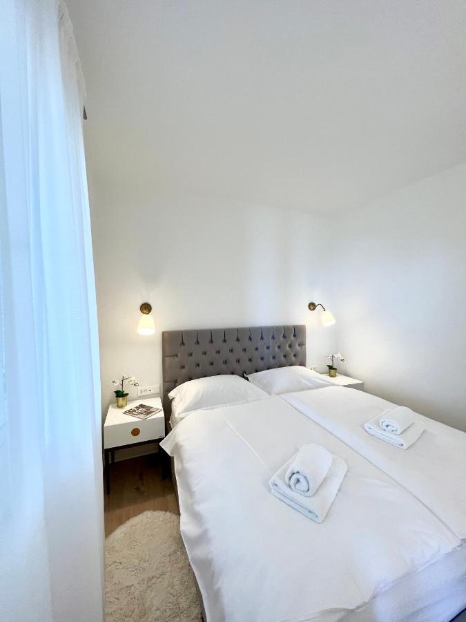 Seaview Pool Apartment-Lumiere, Island Hvar-Gdinj Экстерьер фото